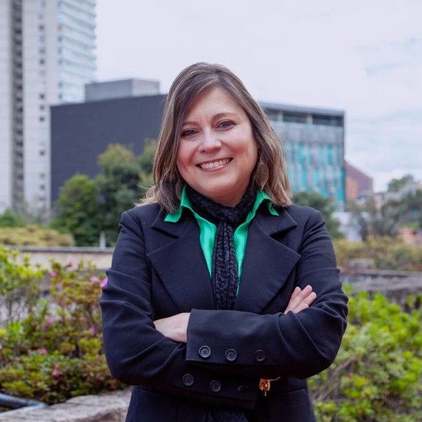 Profesor Roberto Gutiérrez representante de la Universidad de los Andes en el Consejo Editorial CBCC